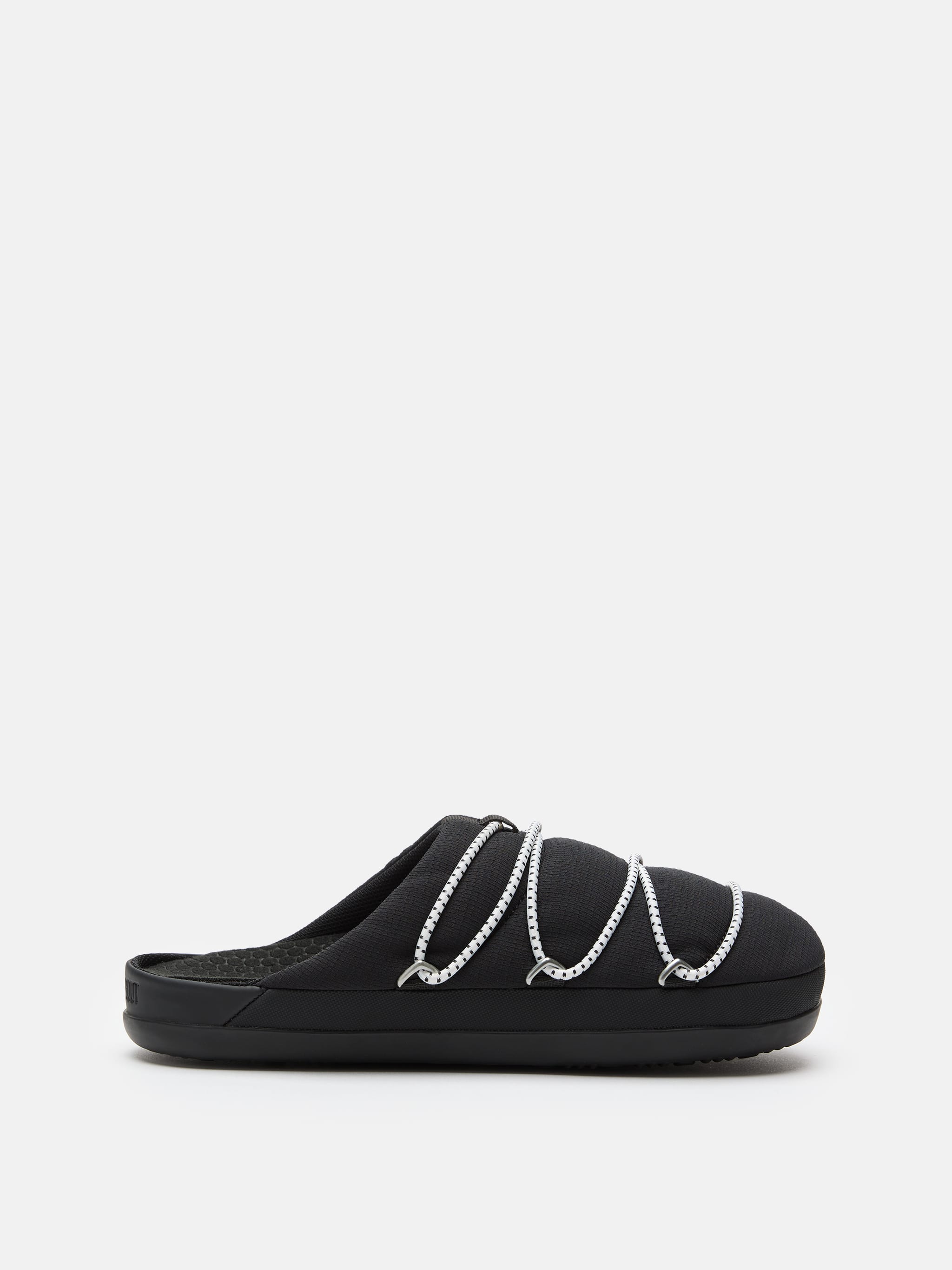 WEICHE SLIPPER SCHWARZ
