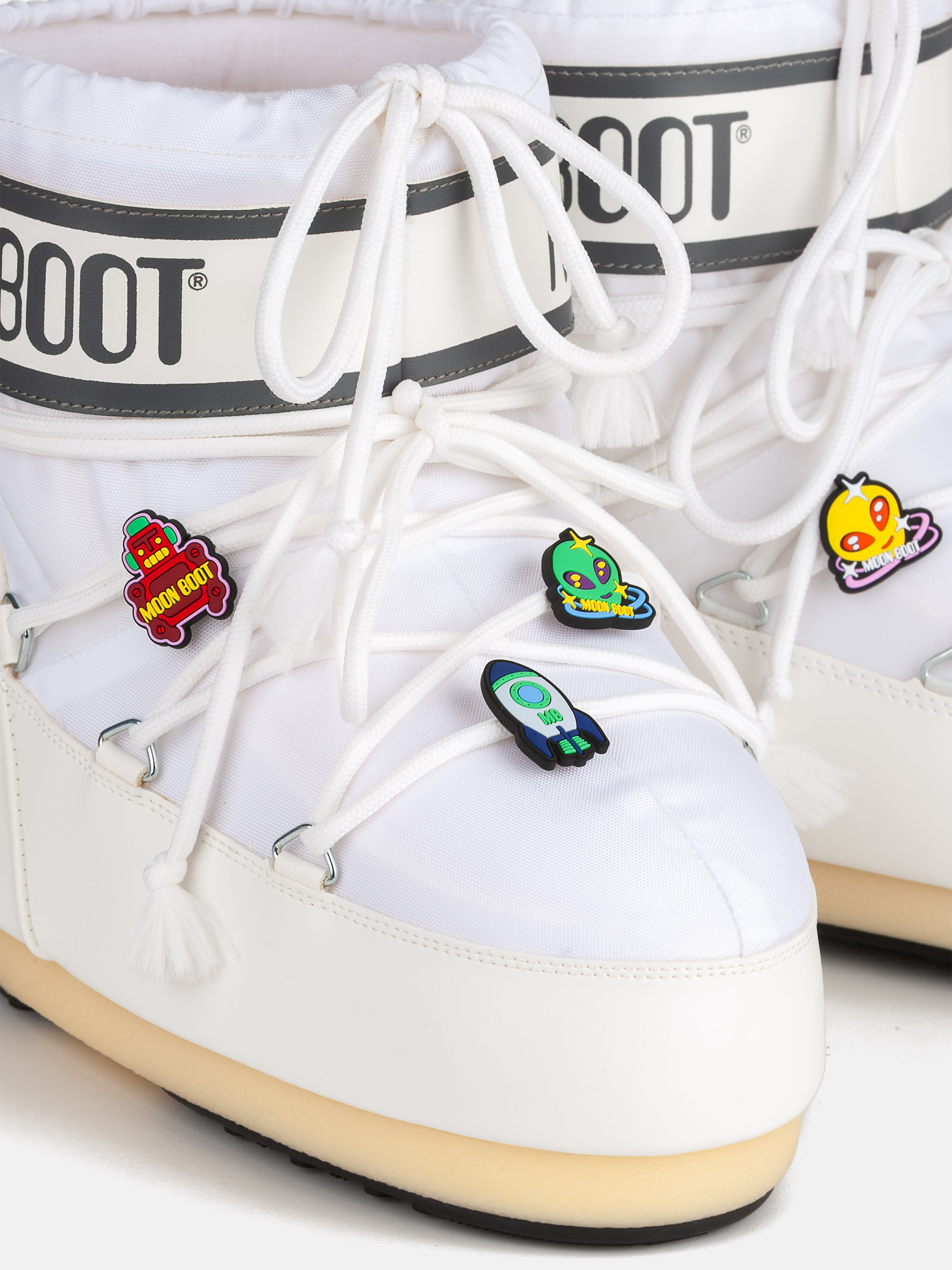 SCHUH-ANHÄNGER-SET RAUM
