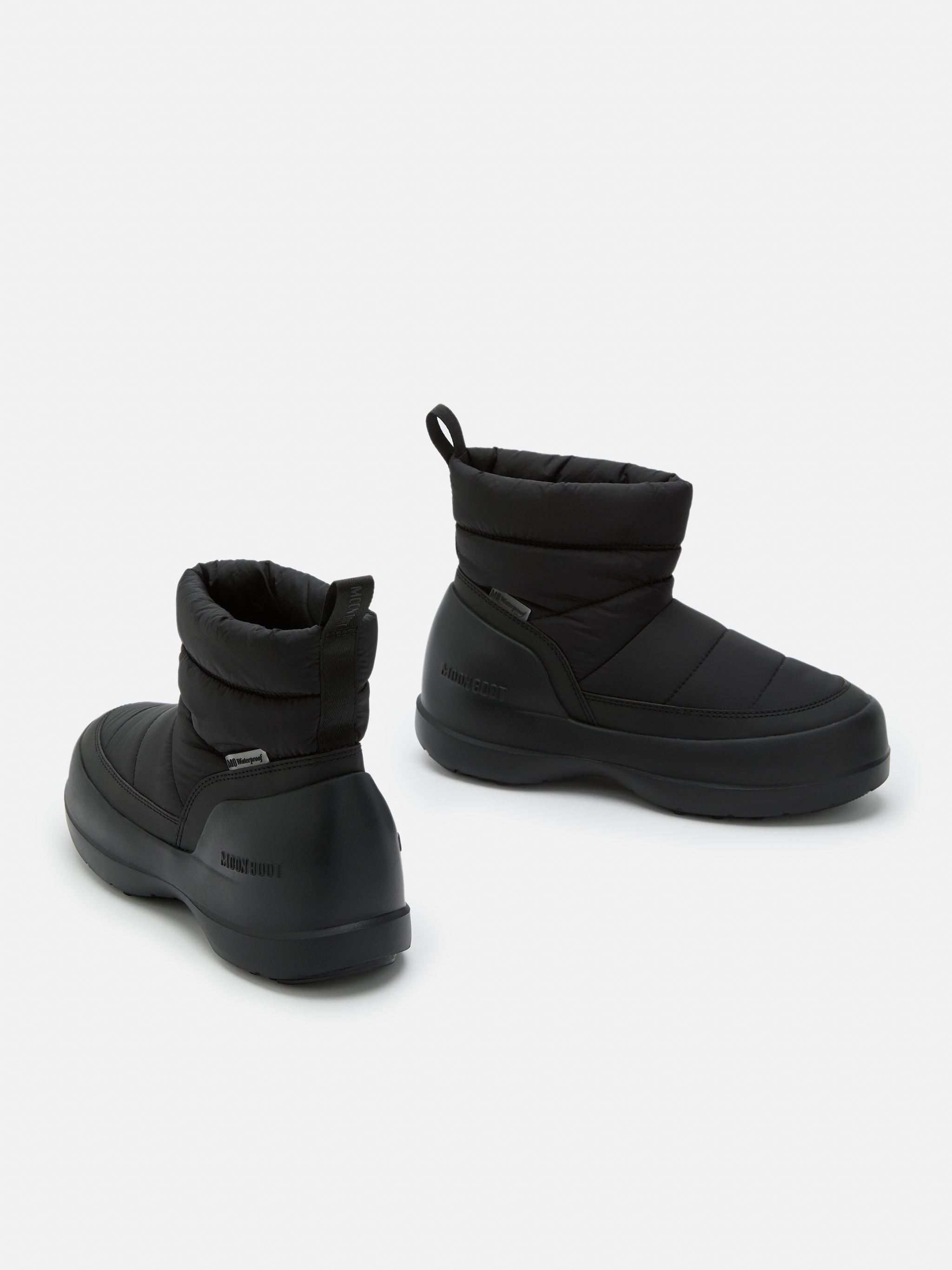 MEZZALUNA PUFFY SCHWARZE STIEFEL