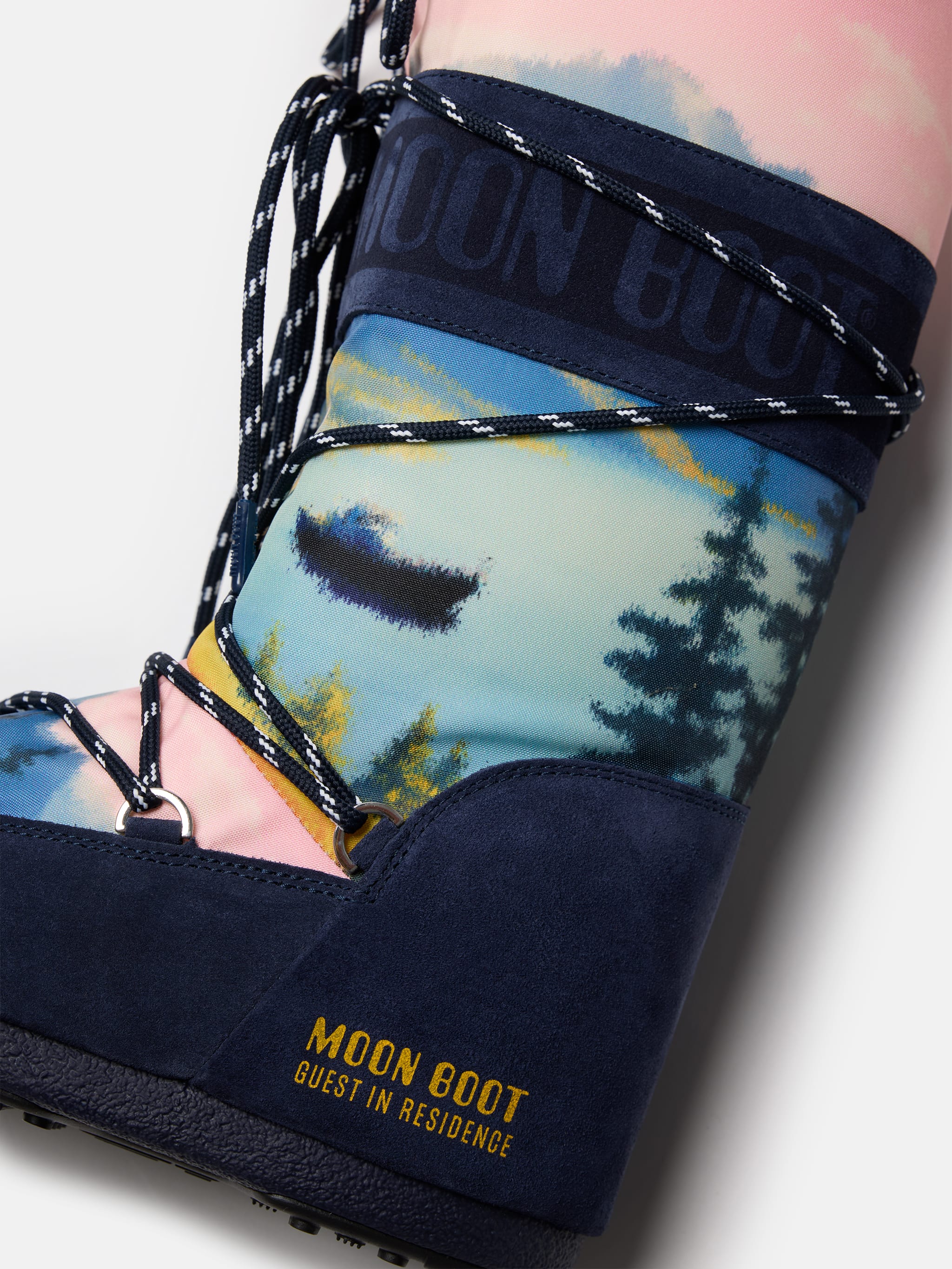MOON BOOT X GUEST IN RESIDENCE ICON POSTCARD MIDNIGHT STIEFEL