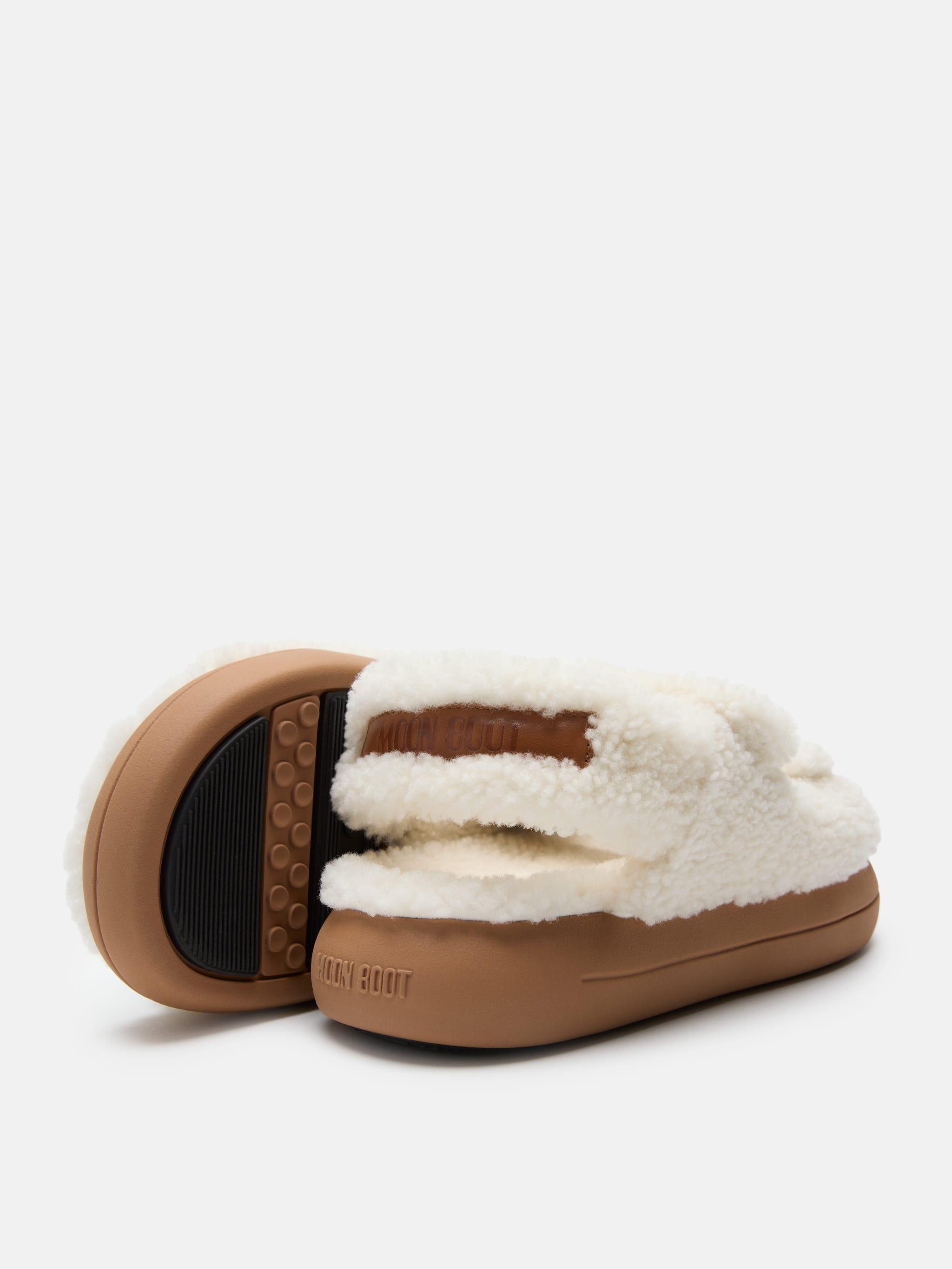 SHEARLING WEIßE SANDALEN