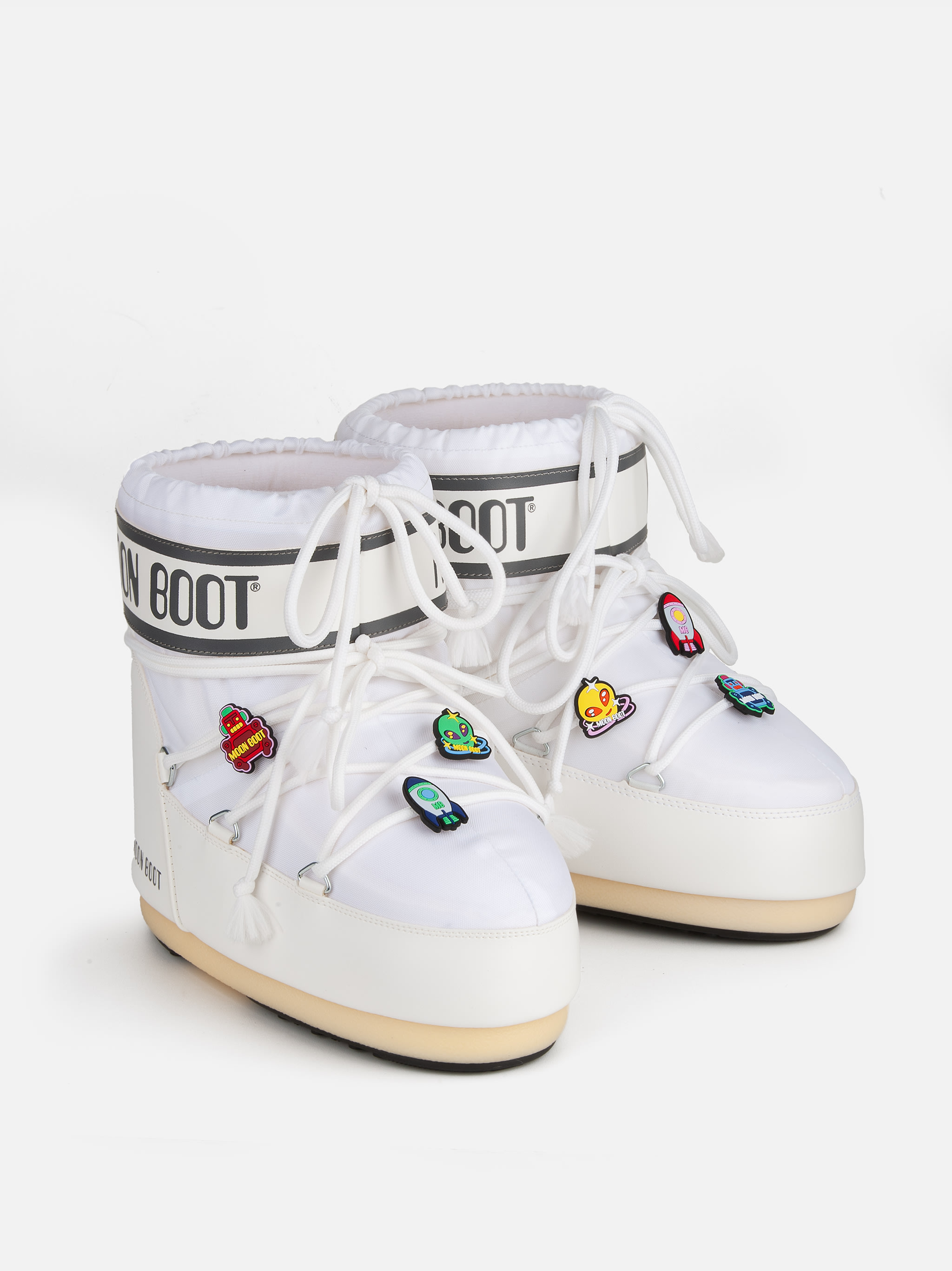 SCHUH-ANHÄNGER-SET RAUM